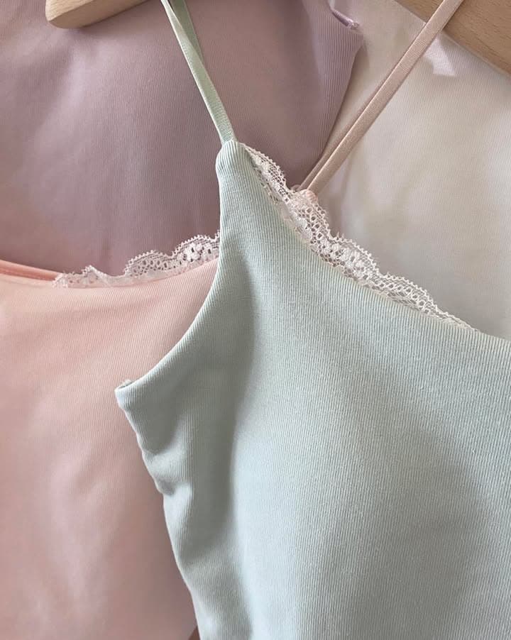 蕾丝花边修身吊带美背