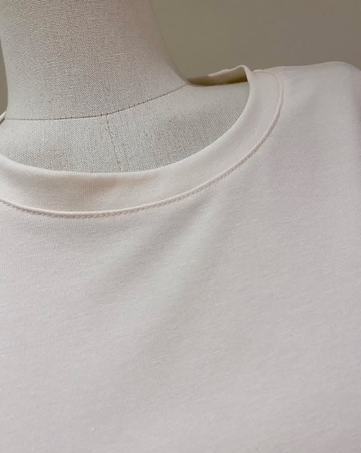 简约小飞袖“纯色上衣”