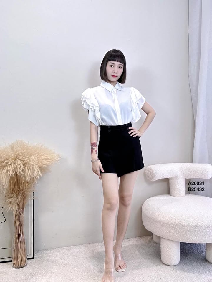 “双排四扣”高腰西装裤裙