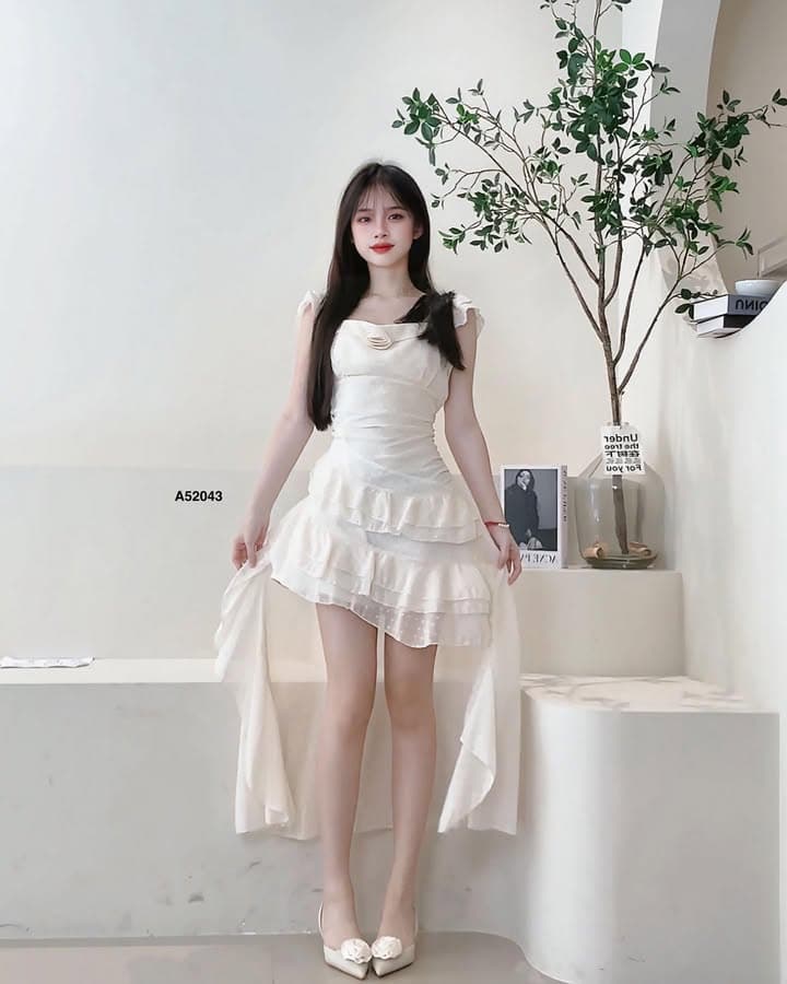 法式波点玫瑰连身裙