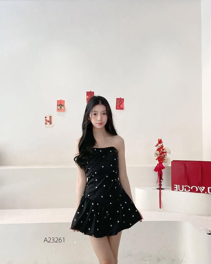 爱心亮丝蓬蓬短裙