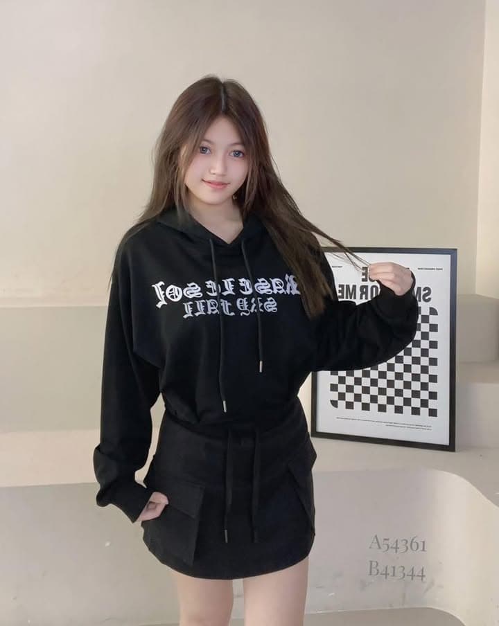 美式街头风“连帽长袖卫衣”