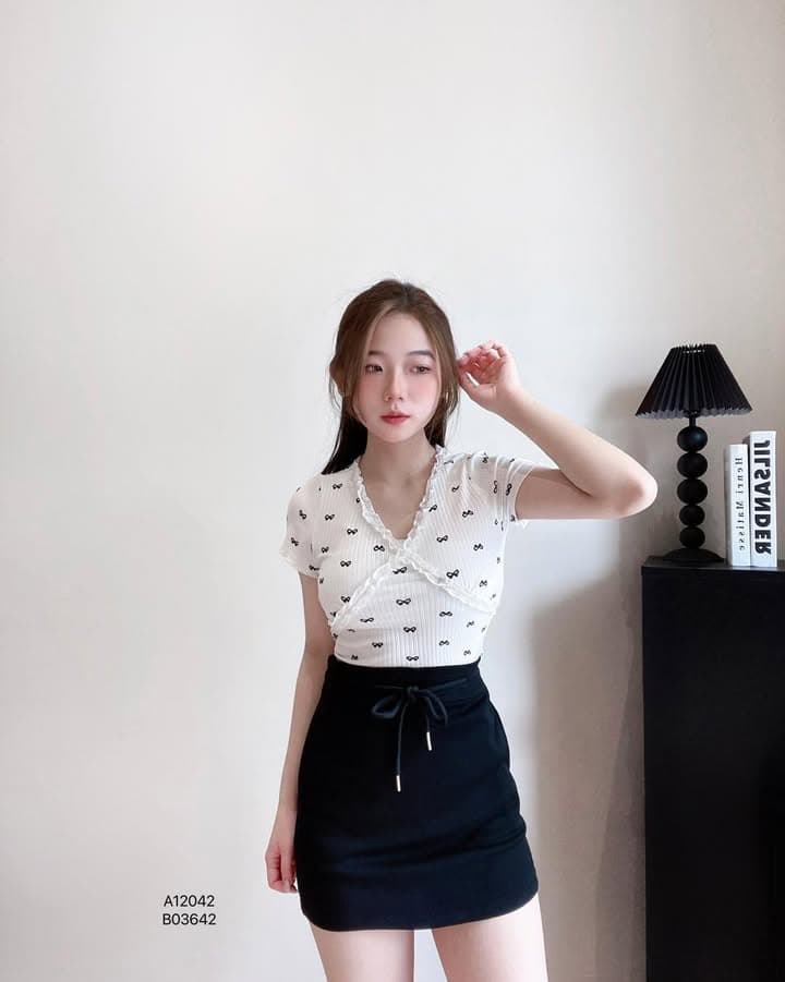 运动风百搭休闲短裙