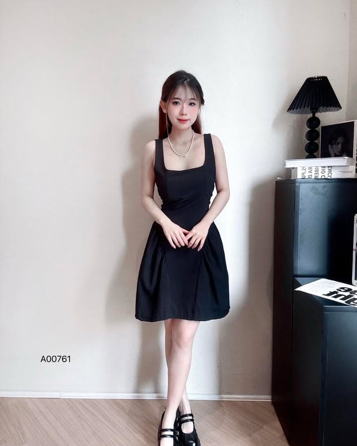 温柔甜美蝴蝶结连身短裙