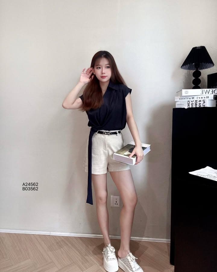 熟女风·通勤无袖排扣上衣