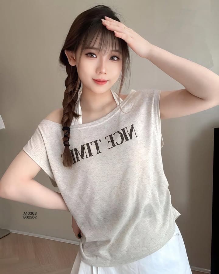 休闲辣妹风挂脖两件套