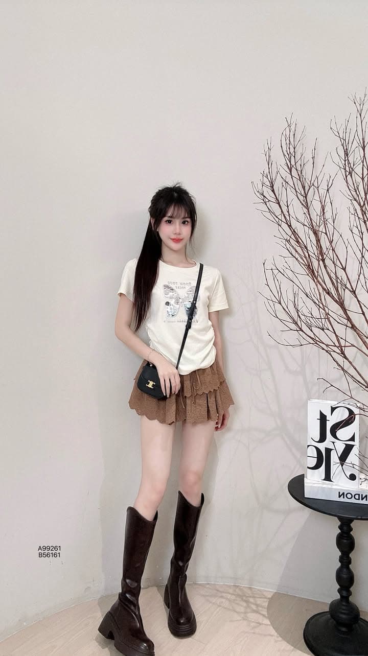 小众"蝴蝶亮片"小褶皱上衣