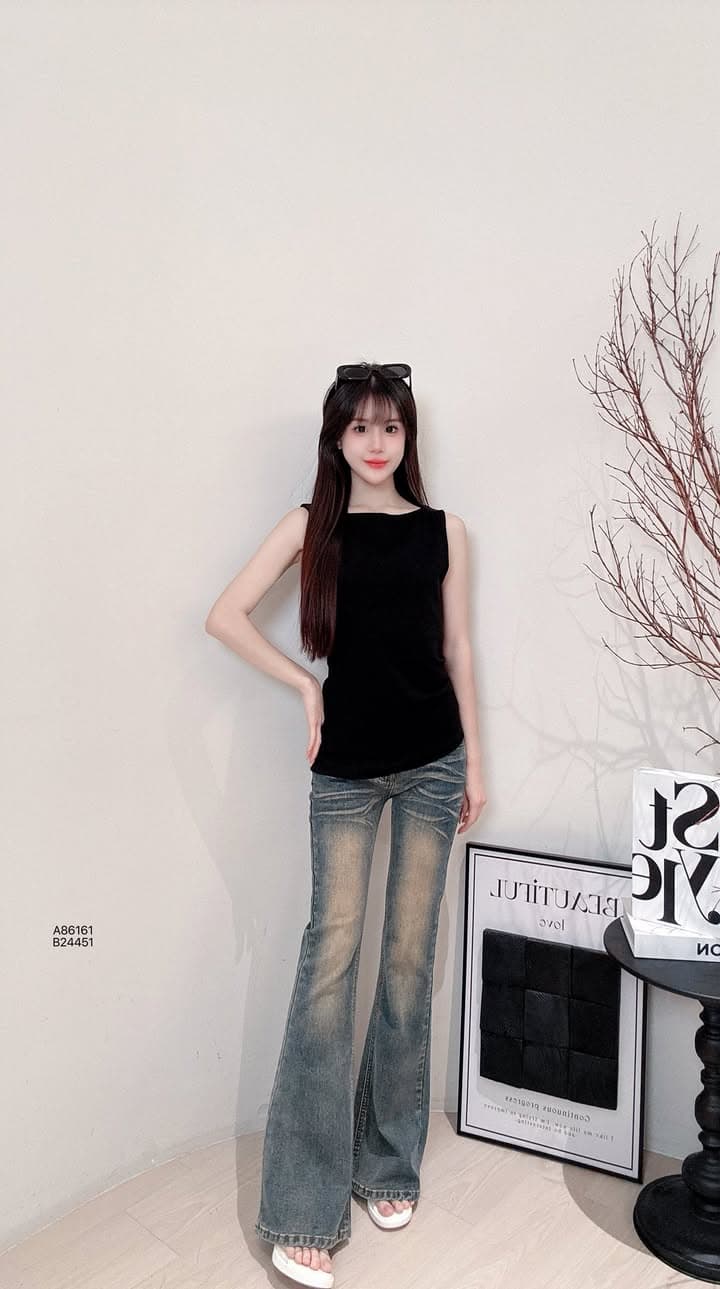 美式辣妹小褶皱“无袖上衣”