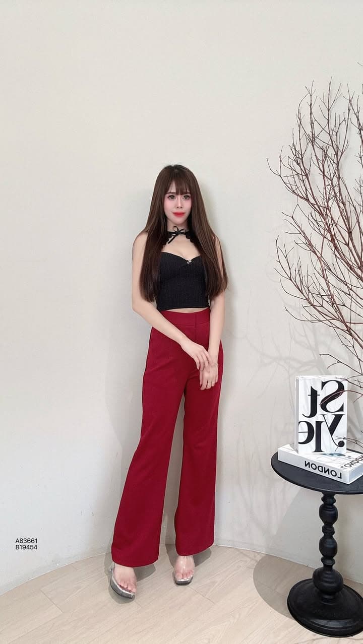 纯欲心机"蕾丝吊带上衣