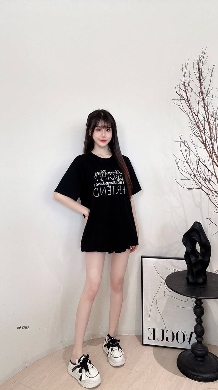 Ins风休闲"立体字母"Tee