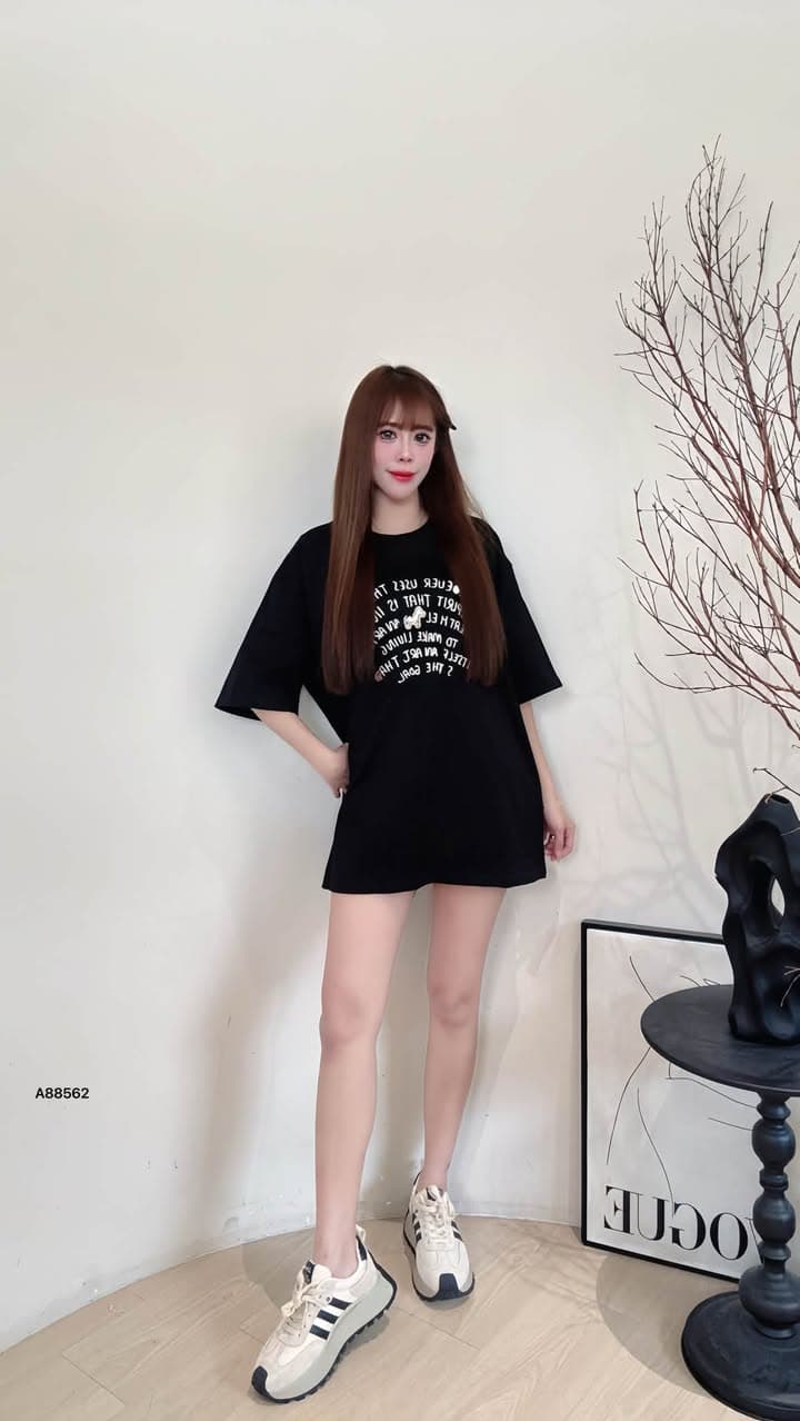 立体“字母刺绣小马”简约Tee