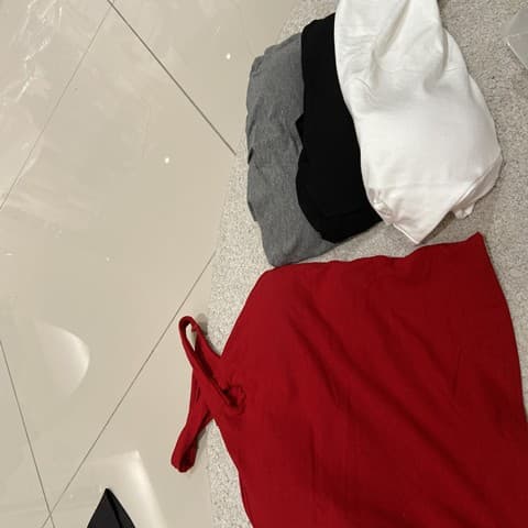 交叉设计挂脖背心