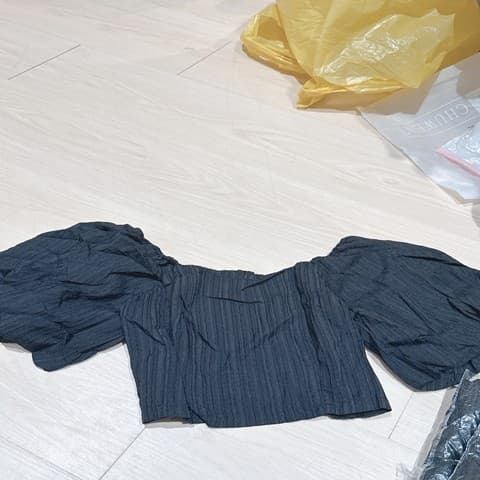 法式泡泡袖·短款上衣