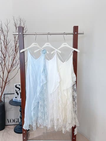 法式度假“蕾丝并接”连身裙