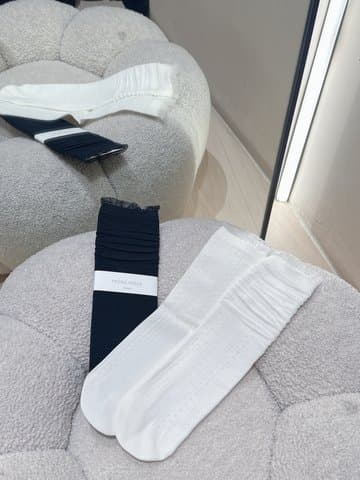 纯欲“蕾丝边”袜子