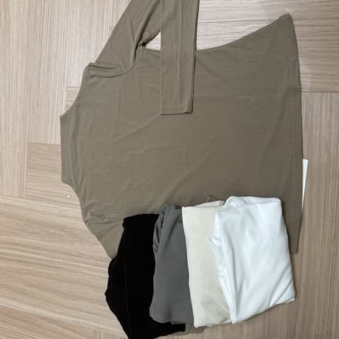 简约纯色高领打底衫