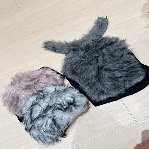 辣妹风“毛毛露肩”上衣