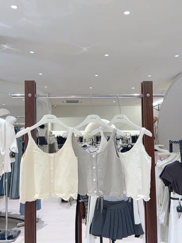 日系木耳边“针织吊带上衣”