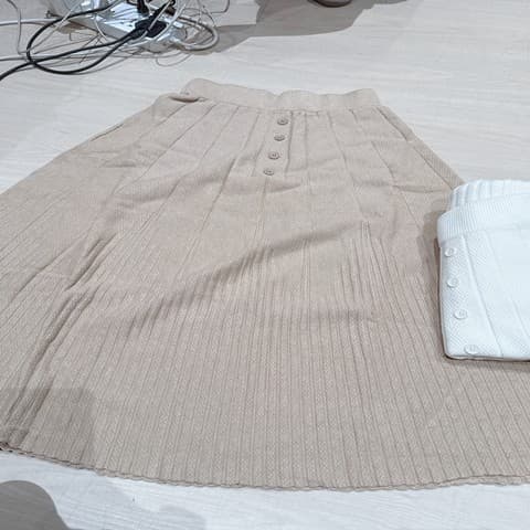 法式长版·针织雨伞长裙