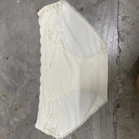 花边蝴蝶结内裤
