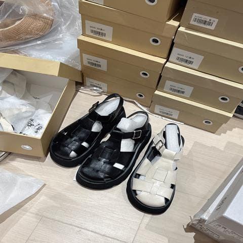 休闲.厚底包头罗马凉鞋