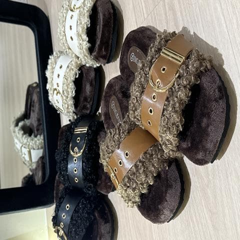 日系羊毛卷皮帶勃肯鞋
