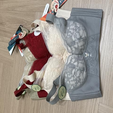 蕾丝无钢圈调整型内衣